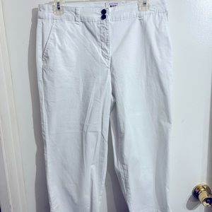 White Capri pants✨